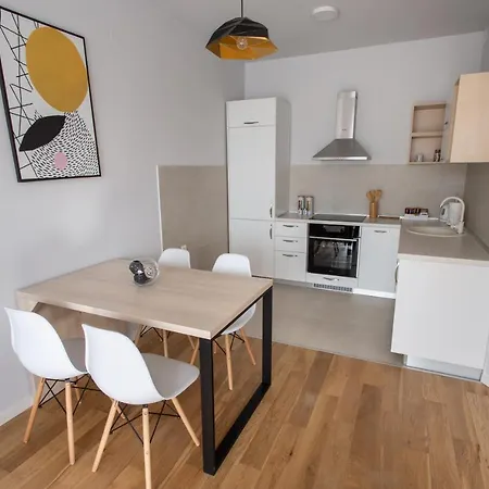 Lina - Pg, Riverside Podgorica