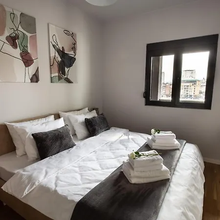 Lina - Pg, Riverside