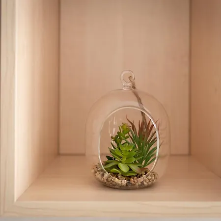 Lina - Pg, Riverside *