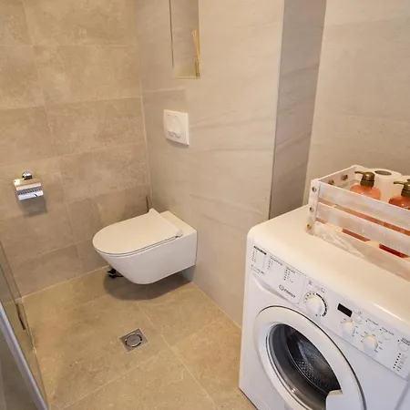 Lina - Pg, Riverside Podgorica