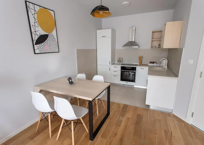 Lina - Pg, Riverside Podgorica